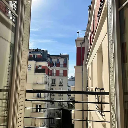 Apartment 2 Pieces Dans Le Quartier Chic Du Parc Des Princes